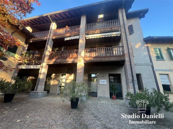 appartamento in affitto a Carate Brianza