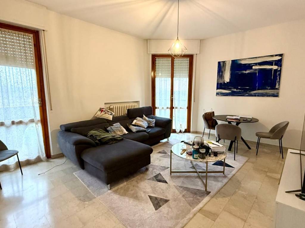 appartamento in affitto a Carate Brianza