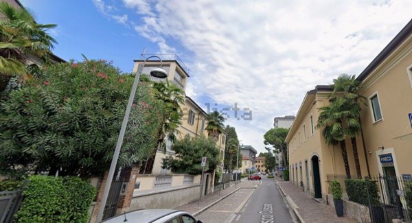 appartamento in affitto a Carate Brianza