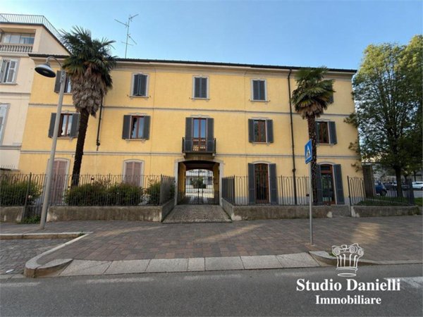 appartamento in affitto a Carate Brianza