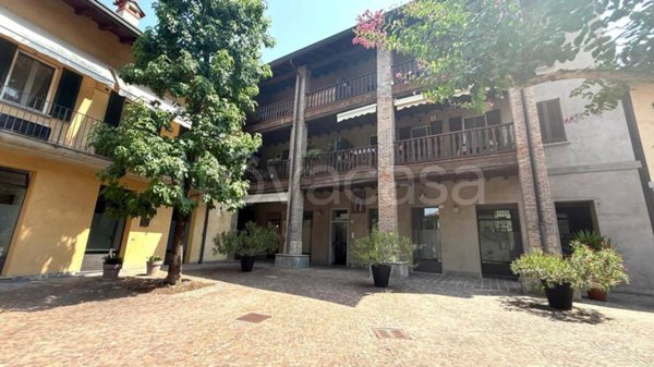 appartamento in affitto a Carate Brianza in zona Agliate