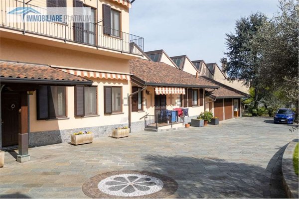 appartamento in affitto a Carate Brianza in zona Agliate