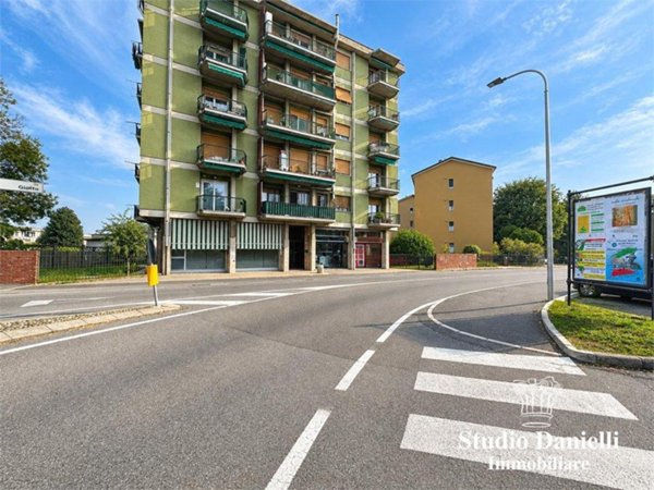 appartamento in affitto a Carate Brianza