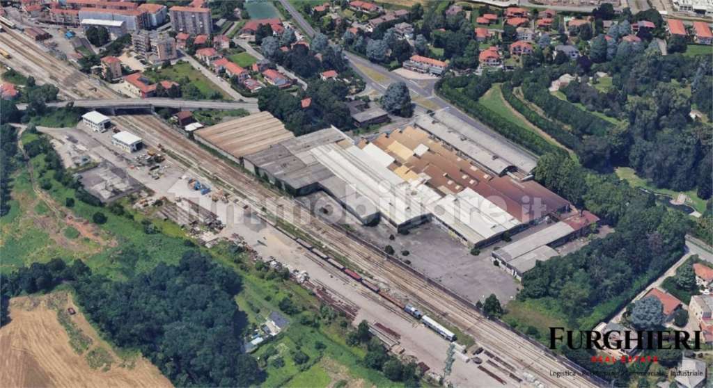 locale di sgombero in affitto a Carnate