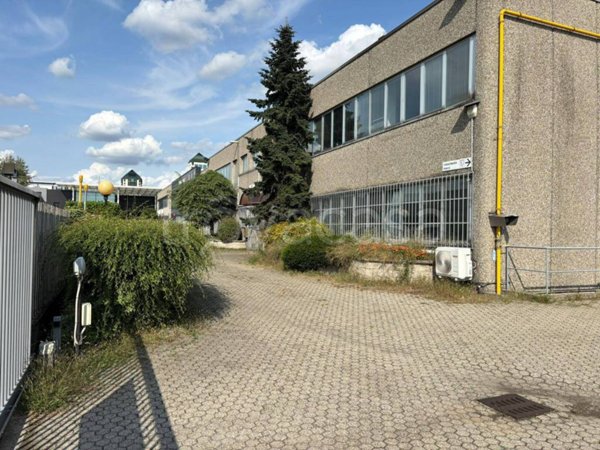 locale commerciale in affitto a Cavenago di Brianza