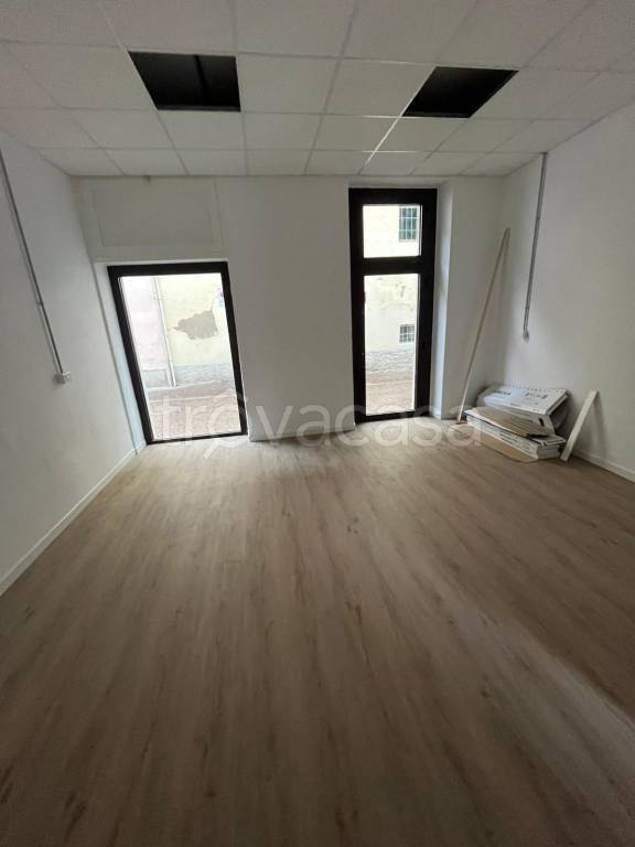 negozio in affitto a Cavenago di Brianza