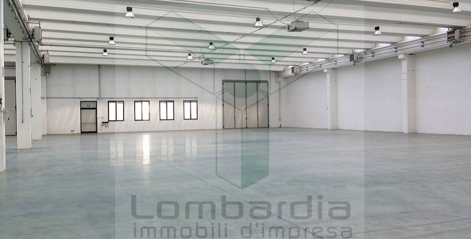 locale commerciale in affitto a Cavenago di Brianza