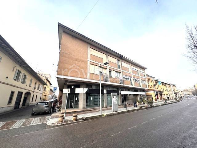 negozio in affitto a Cesano Maderno
