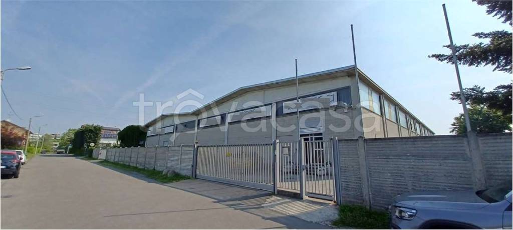 capannone in affitto a Cesano Maderno