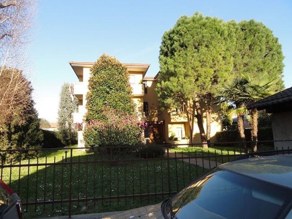 locale di sgombero in affitto a Cesano Maderno