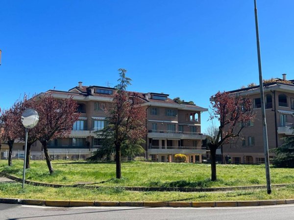 appartamento in affitto a Cesano Maderno in zona Cassina Savina