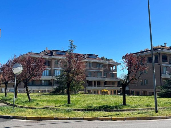 appartamento in affitto a Cesano Maderno in zona Cassina Savina
