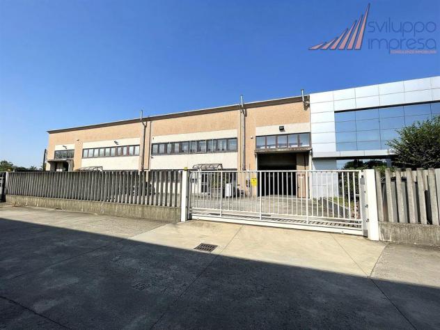 locale commerciale in affitto a Cesano Maderno
