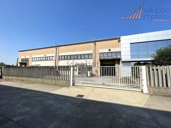 locale di sgombero in affitto a Cesano Maderno