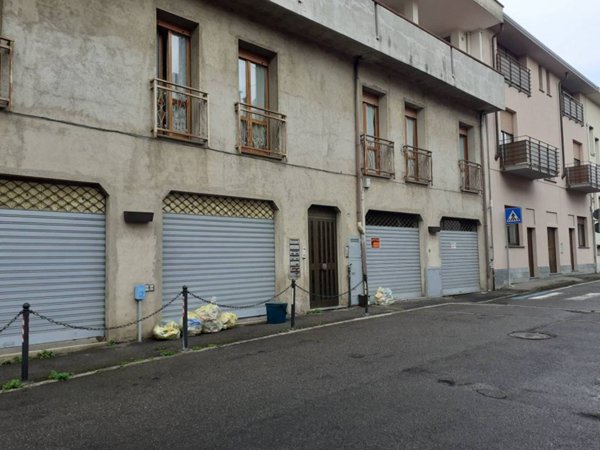 negozio in affitto a Cesano Maderno
