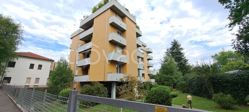 appartamento in affitto a Cesano Maderno