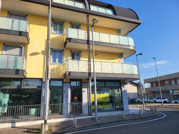 negozio in affitto a Cesano Maderno