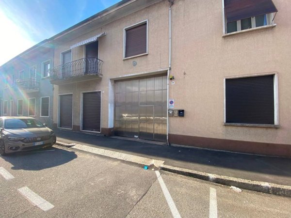 locale commerciale in affitto a Cesano Maderno