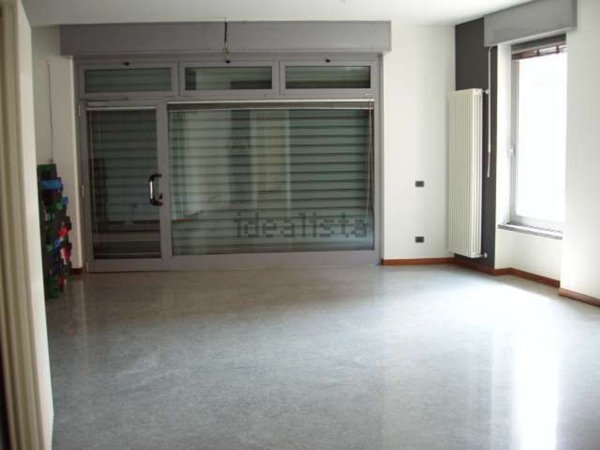 negozio in affitto a Cesano Maderno