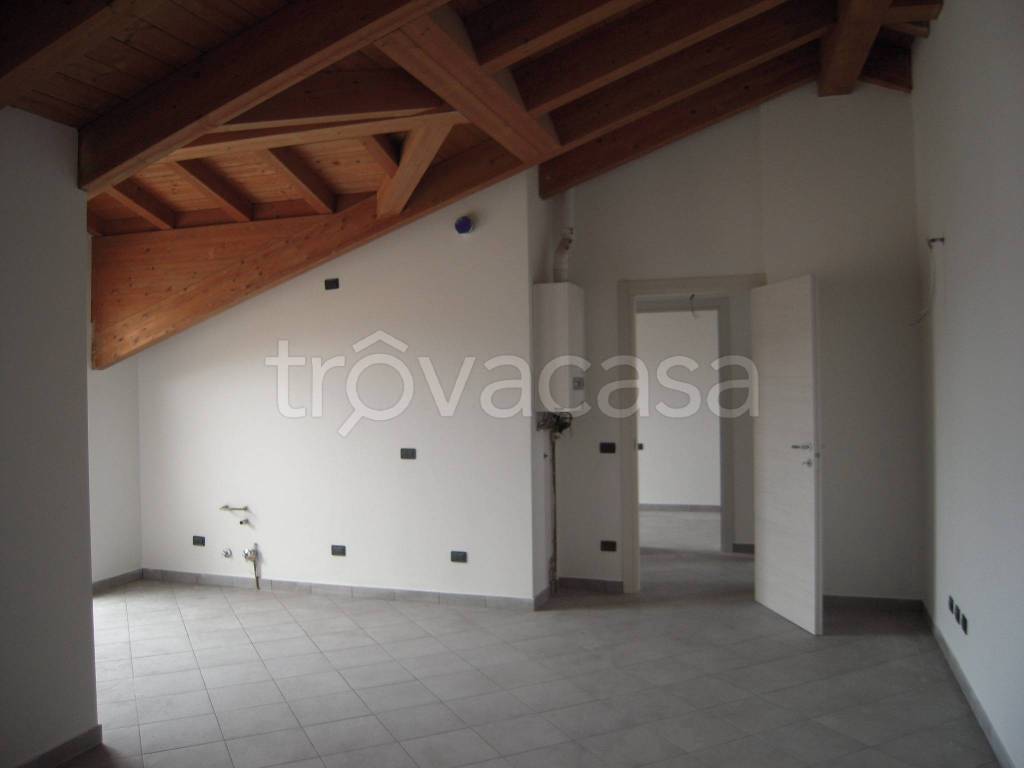 appartamento in affitto a Cesano Maderno