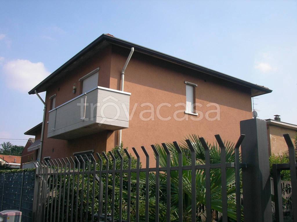 appartamento in affitto a Cesano Maderno in zona Binzago