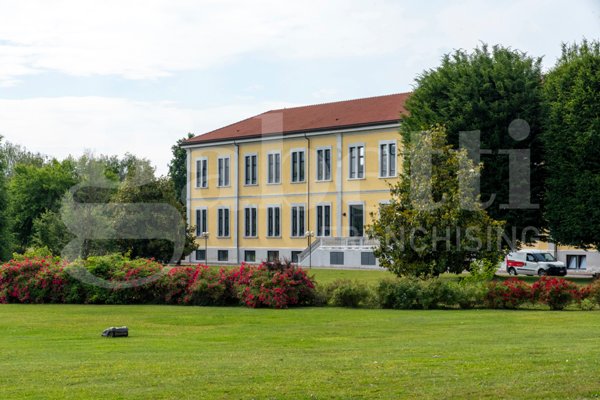 ufficio in affitto a Cesano Maderno in zona Cassina Savina