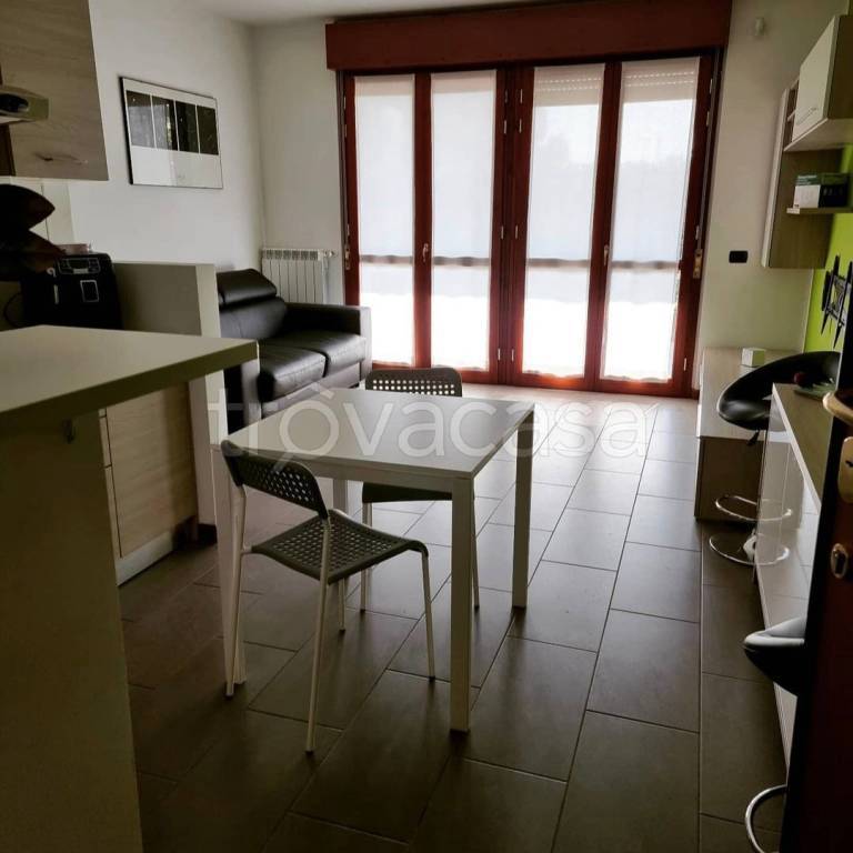 appartamento in affitto a Cesano Maderno in zona Cassina Savina