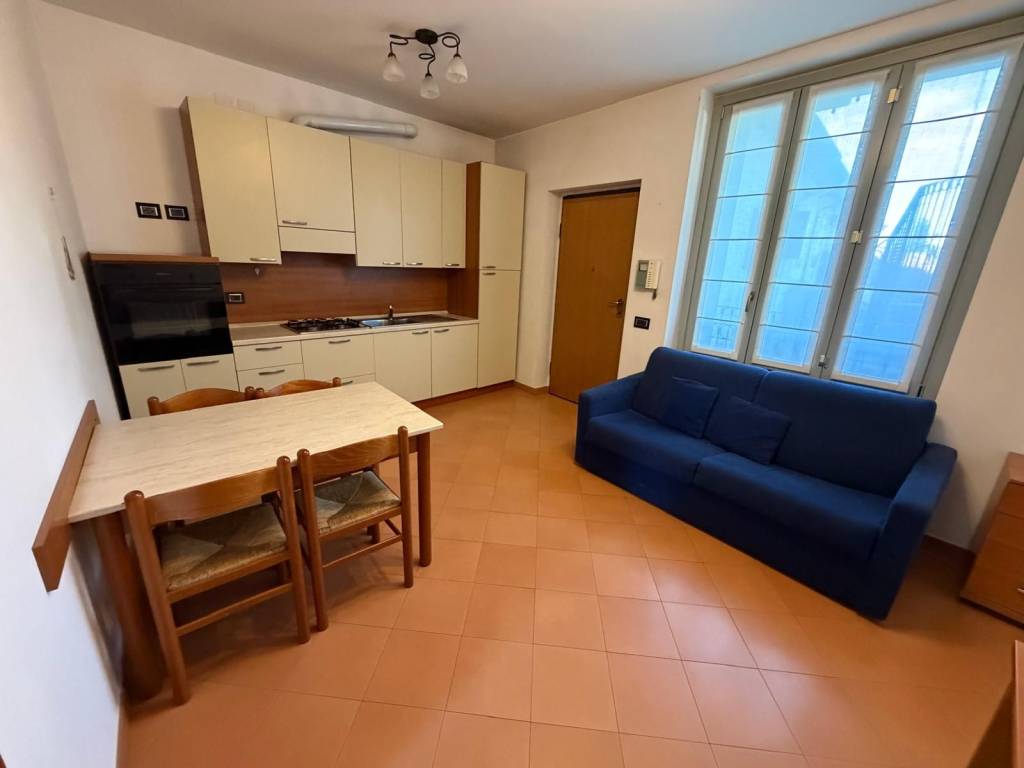 appartamento in affitto a Cesano Maderno in zona Binzago