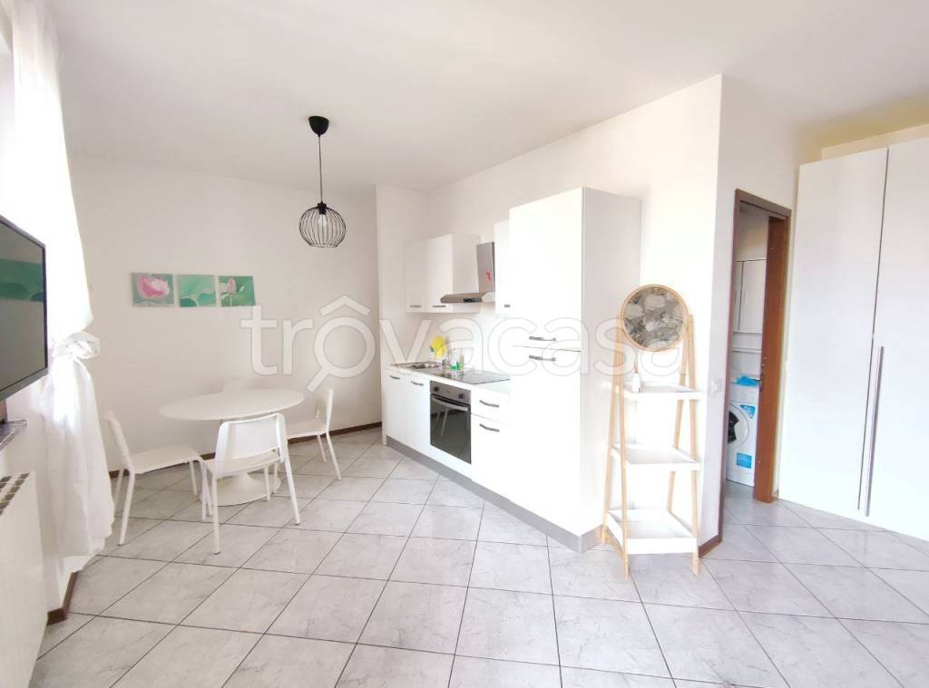 appartamento in affitto a Cesano Maderno in zona Cassina Savina