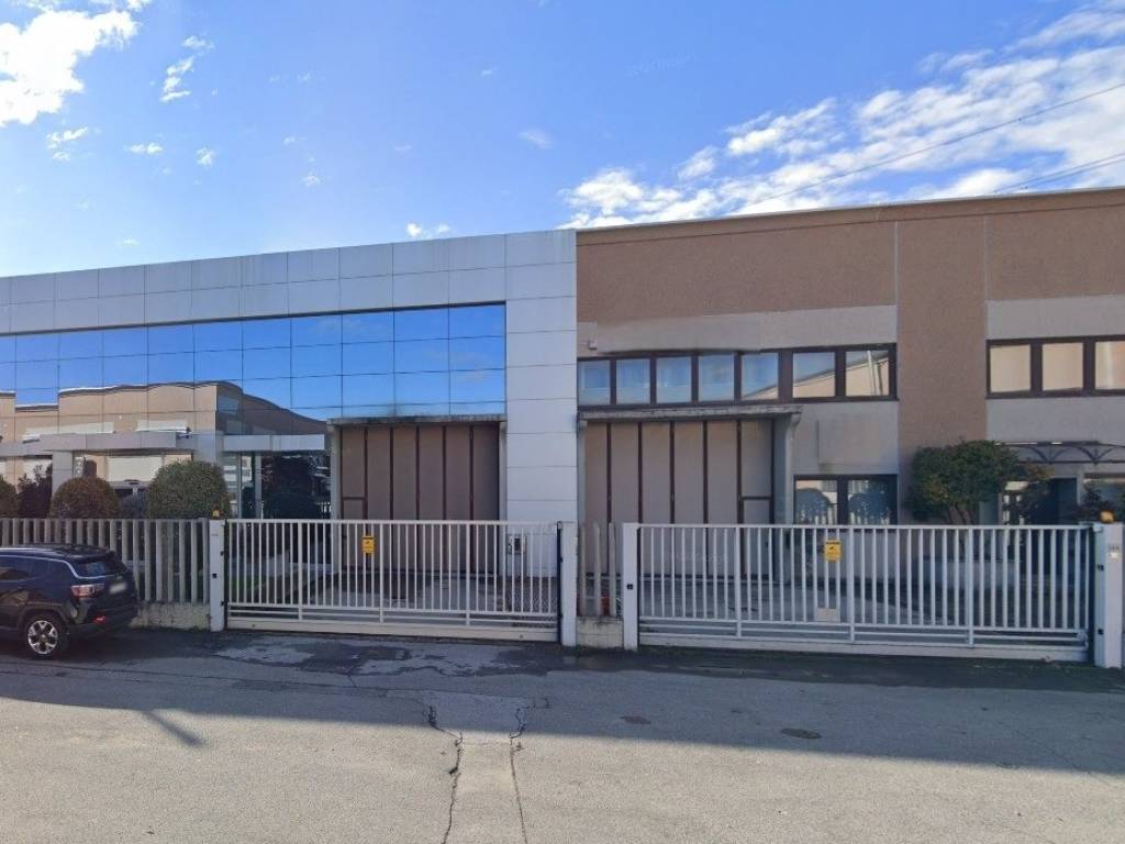 locale commerciale in affitto a Cesano Maderno in zona Cassina Savina