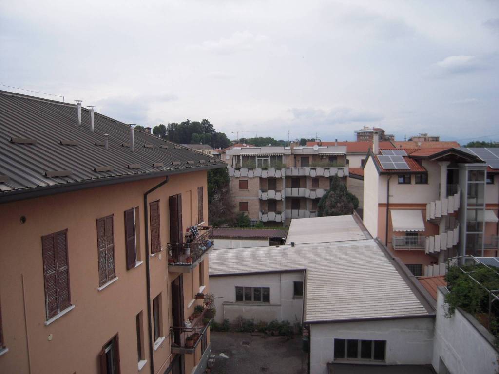 appartamento in affitto a Cesano Maderno in zona Cassina Savina
