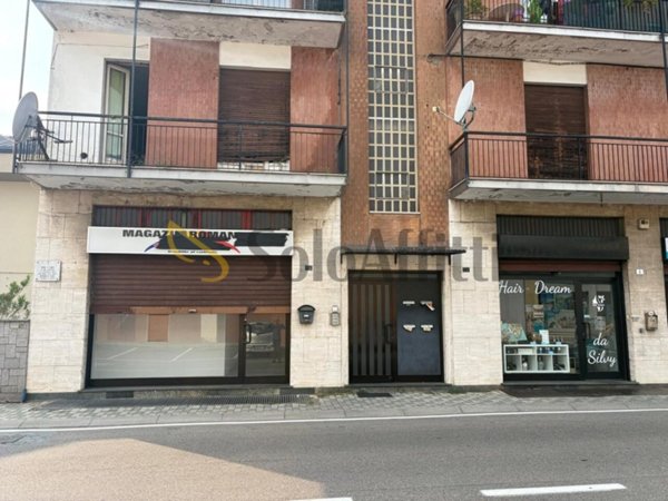 appartamento in affitto a Cesano Maderno in zona Cassina Savina