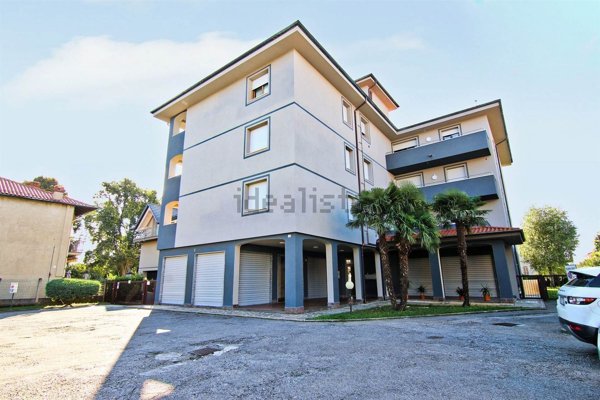 negozio in affitto a Cogliate