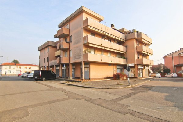 ufficio in affitto a Cogliate
