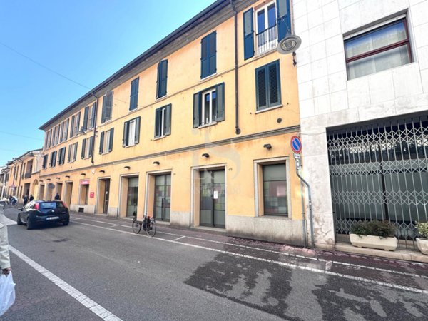 negozio in affitto a Concorezzo