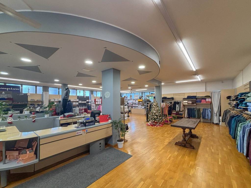 negozio in affitto a Concorezzo