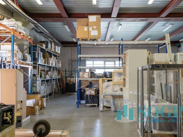 locale commerciale in affitto a Concorezzo