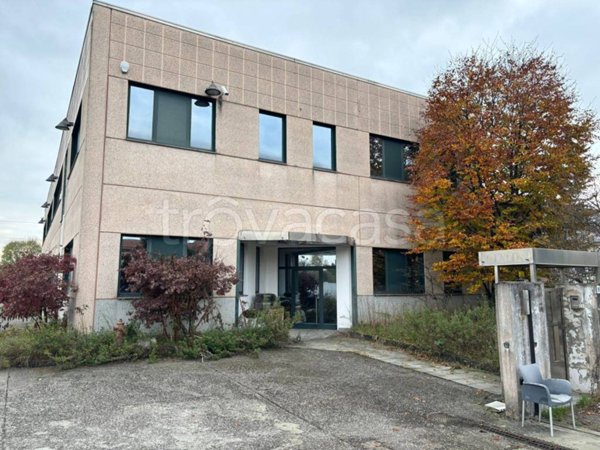 locale commerciale in affitto a Concorezzo