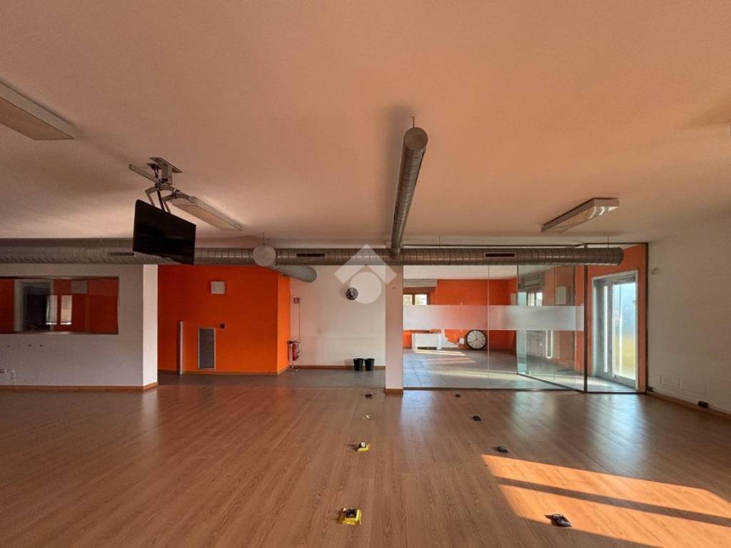 negozio in affitto a Concorezzo