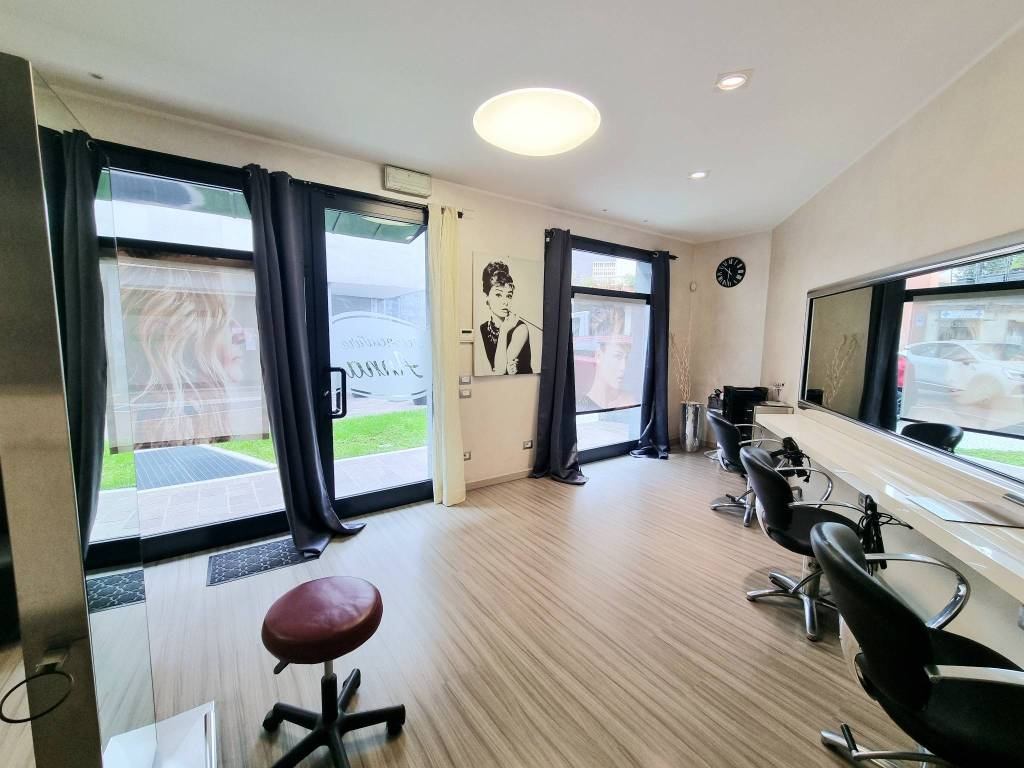 negozio in affitto a Concorezzo