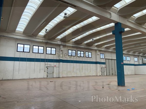 capannone in affitto a Concorezzo