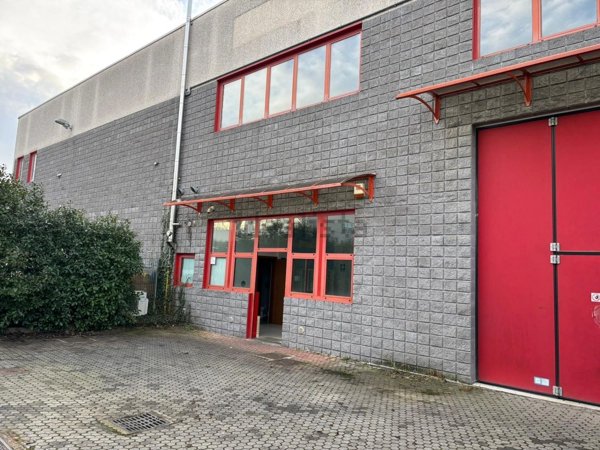 capannone in affitto a Concorezzo