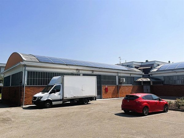 locale commerciale in affitto a Concorezzo in zona Rancate