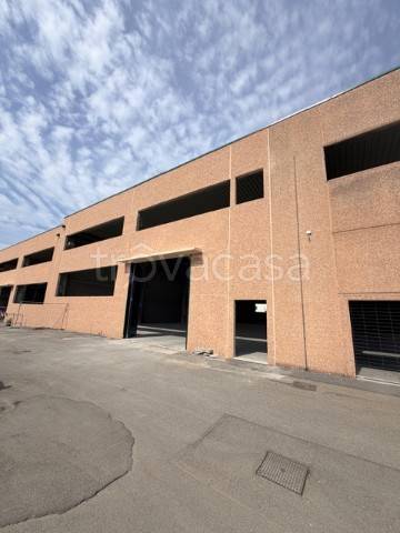 locale commerciale in affitto a Concorezzo in zona Rancate