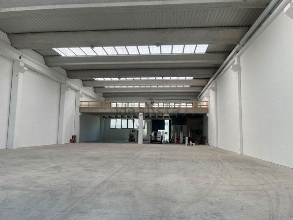 capannone in affitto a Concorezzo in zona Rancate