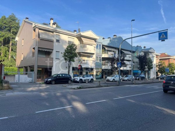 appartamento in affitto a Desio