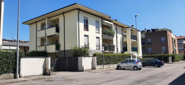 appartamento in affitto a Desio