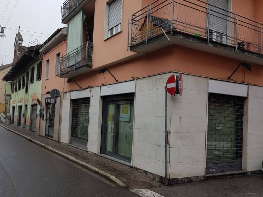 negozio in affitto a Desio