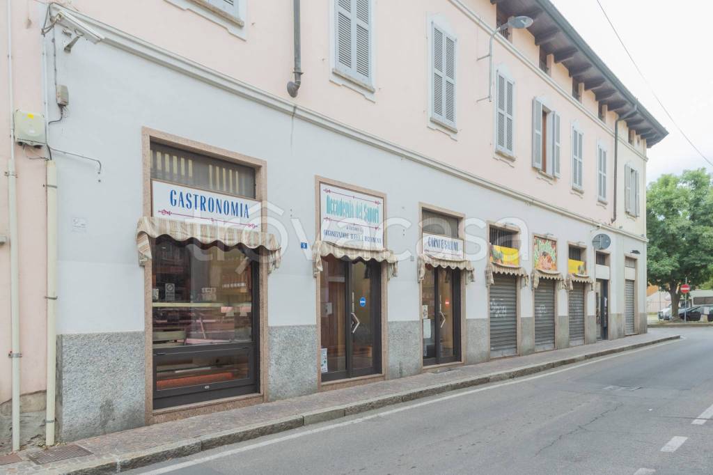 negozio in affitto a Desio