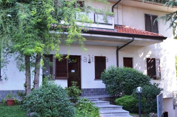 appartamento in affitto a Desio